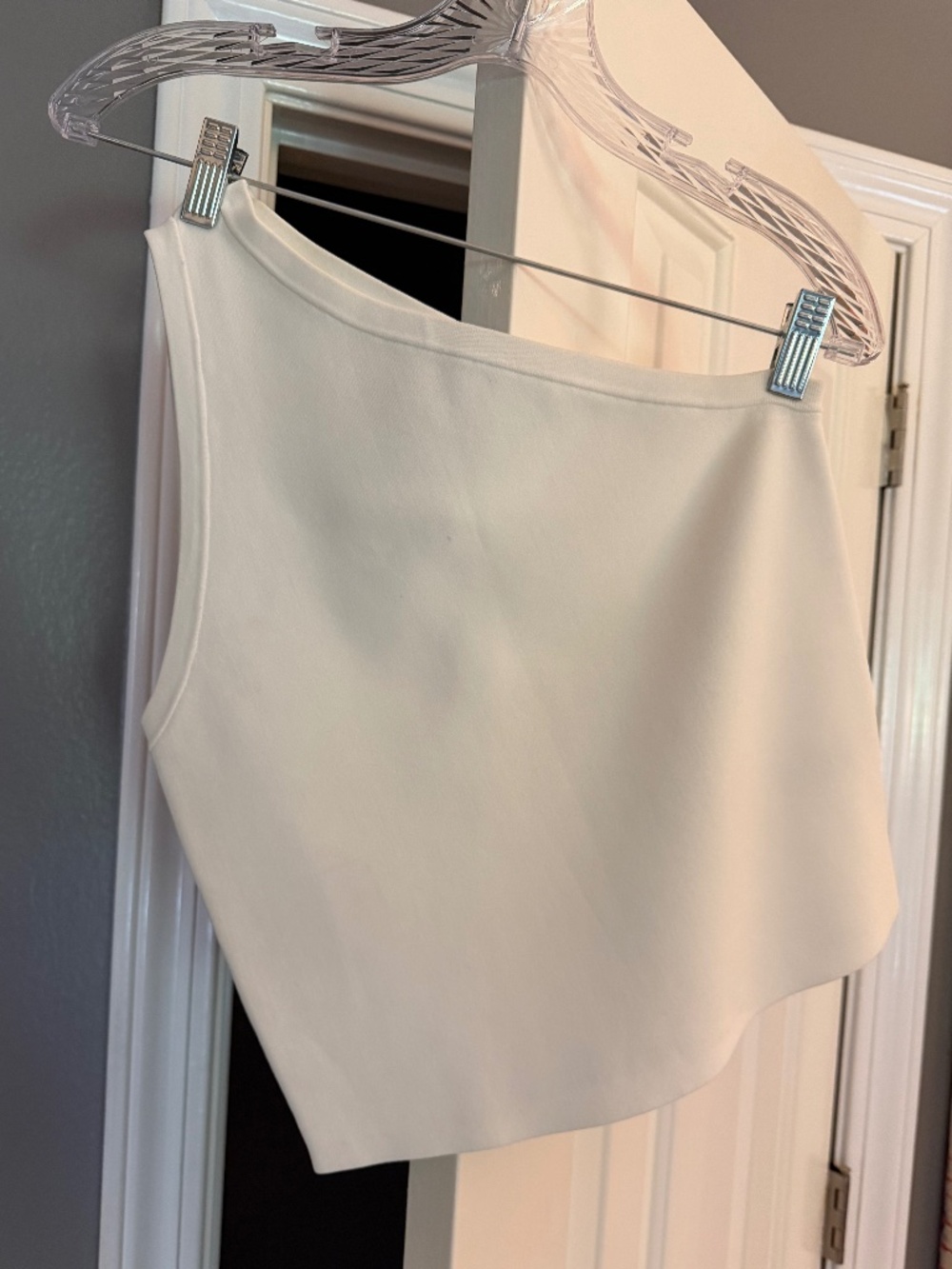 Alice + Oliva Off-The-Shoulder Top - Winter White L/G